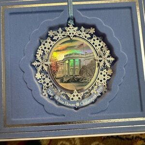 The White House historical society Christmas ornament